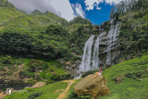 Bomburu-Ella-Waterfall-FootSteps-Nuwara-Eliya-Travel